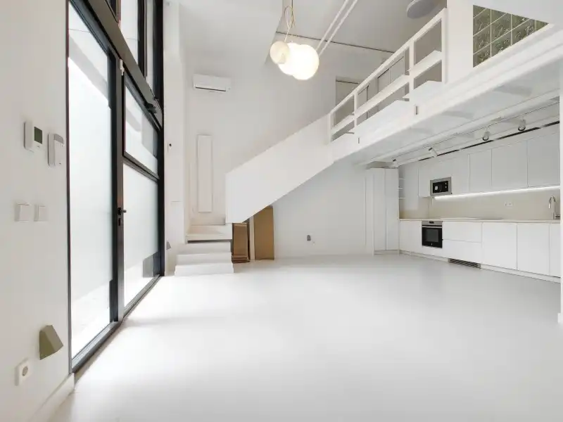 Wohnung zur Miete in Madrid mit Klimaanlage, Heizung und Privatgarten