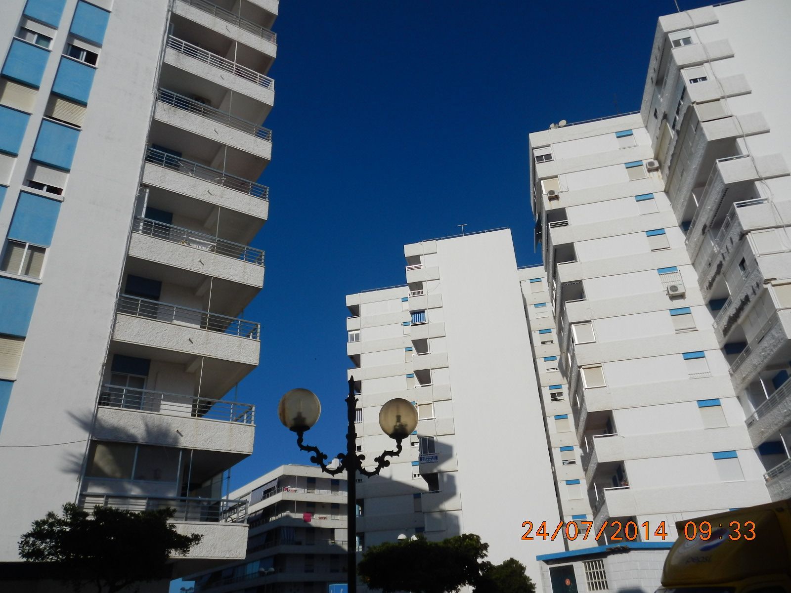 Vista exterior de Pis en venda en Rota amb Balcó