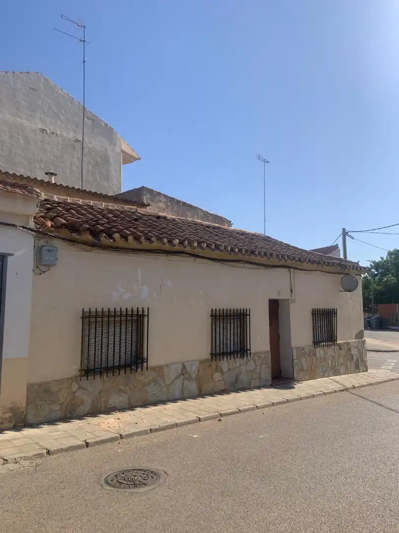 Vista exterior de Casa o xalet en venda en Villarrobledo