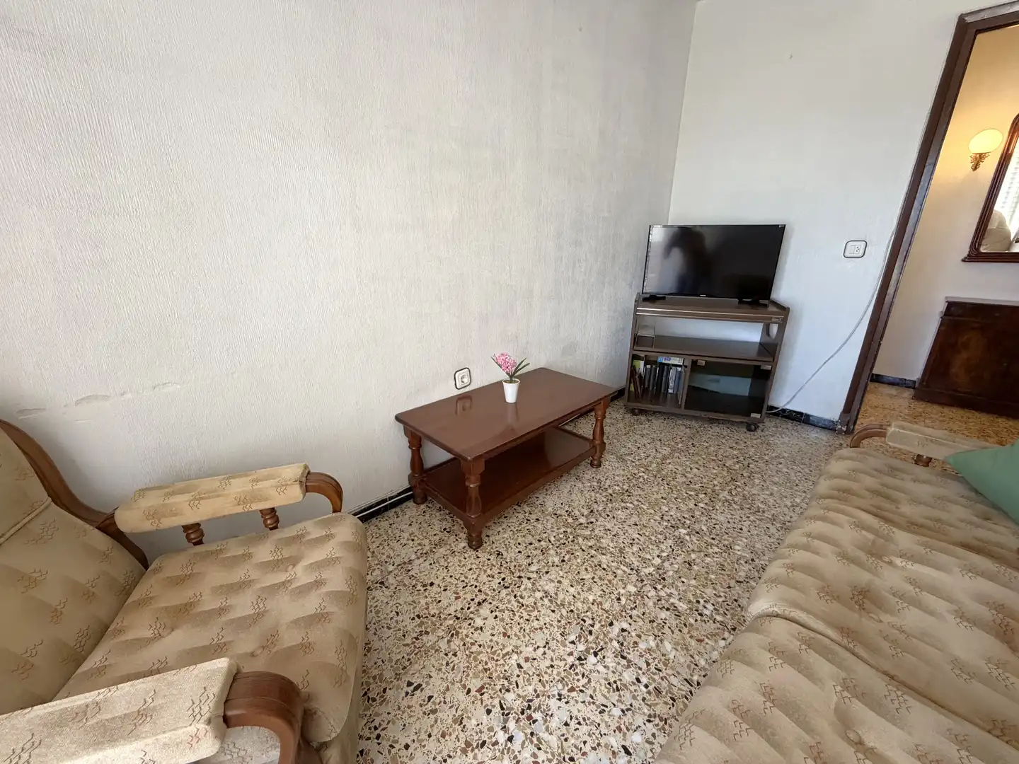 Sala d'estar de Pis en venda en Alicante / Alacant amb Moblat i Balcó
