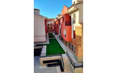 Exterior view of Flat for sale in Consuegra  with Terrace, Swimming Pool and Balcony