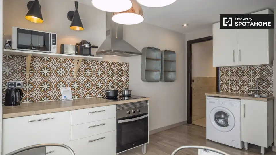 Flat with terrace to rent in Ciutat Vella, imagen 7