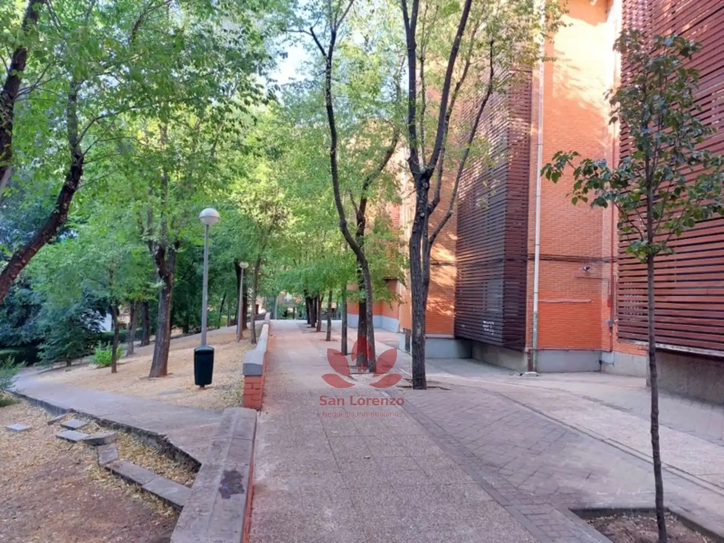 Vista exterior de Piso en venta en Madrid