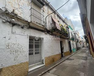 Vista exterior de Edifici en venda en Sanlúcar de Barrameda