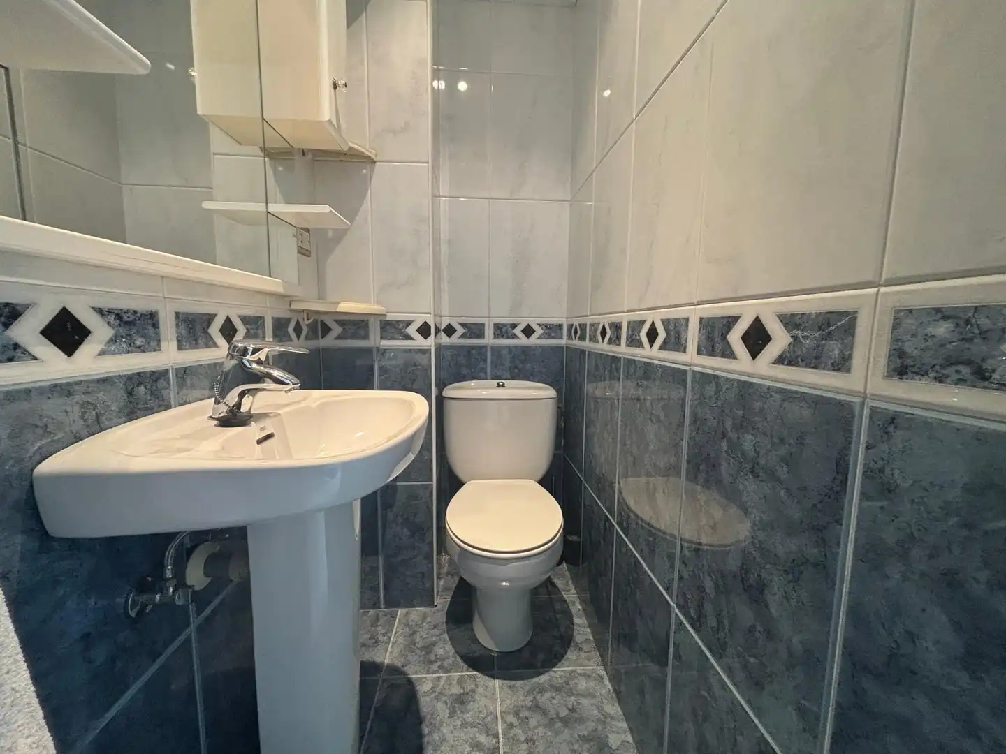 Baño de Piso en venta en Basauri  con Calefacción, Amueblado y Balcón