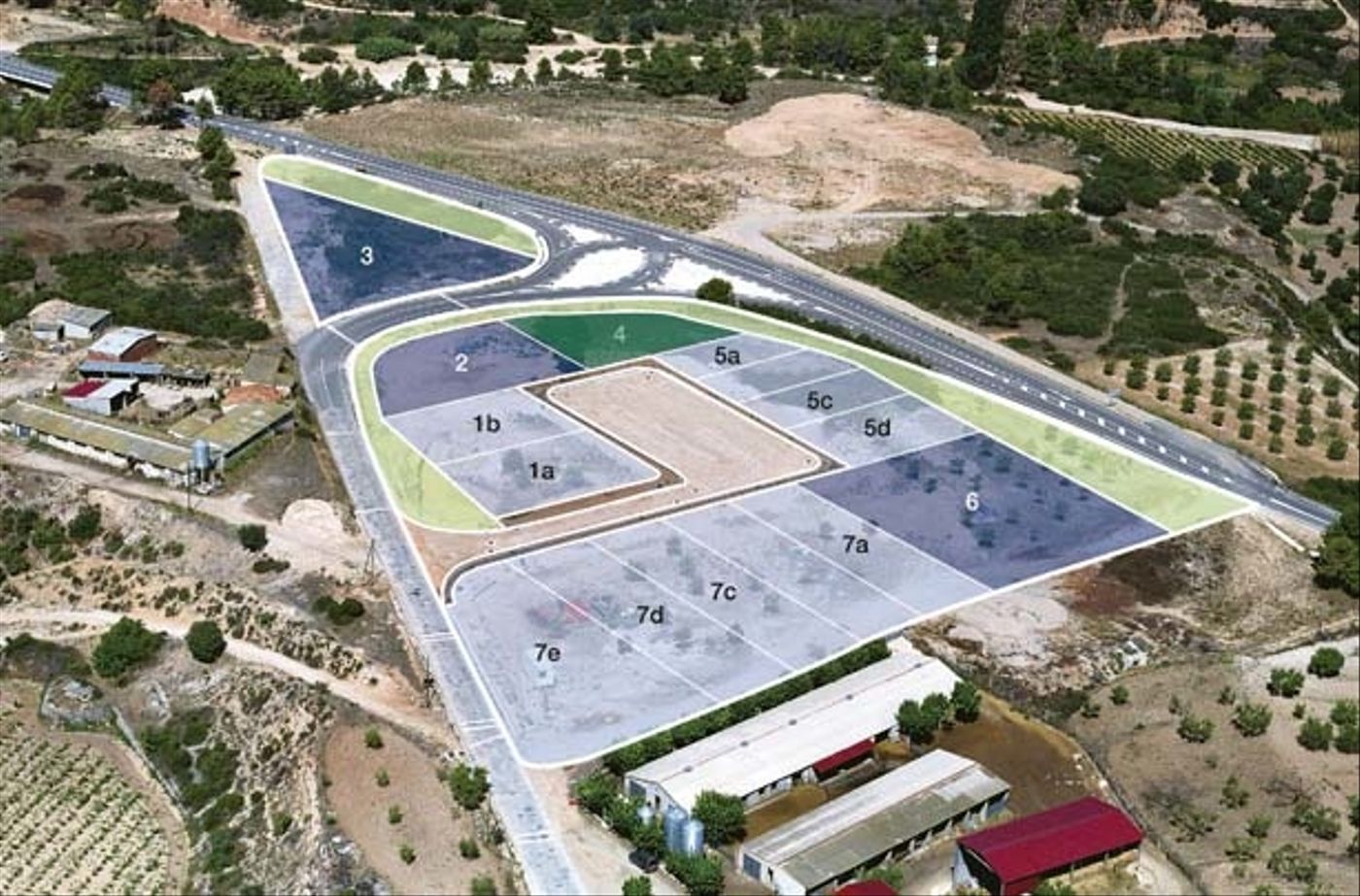 Industrial land for sale in Arnes