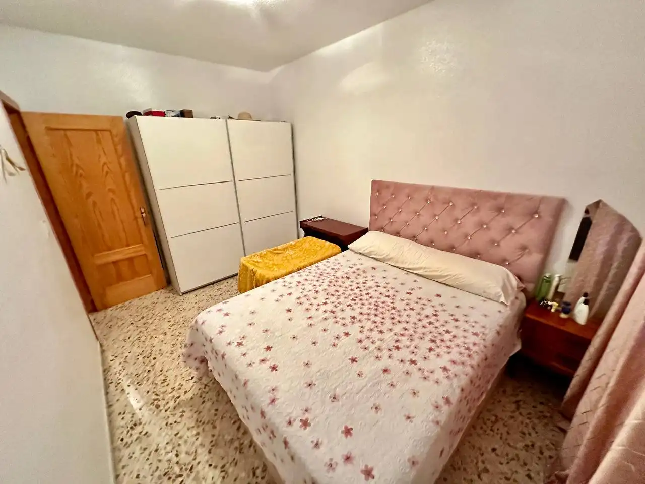 Schlafzimmer von Einfamilien-Reihenhaus zum Verkauf in El Ejido mit Klimaanlage, Heizung und Privatgarten