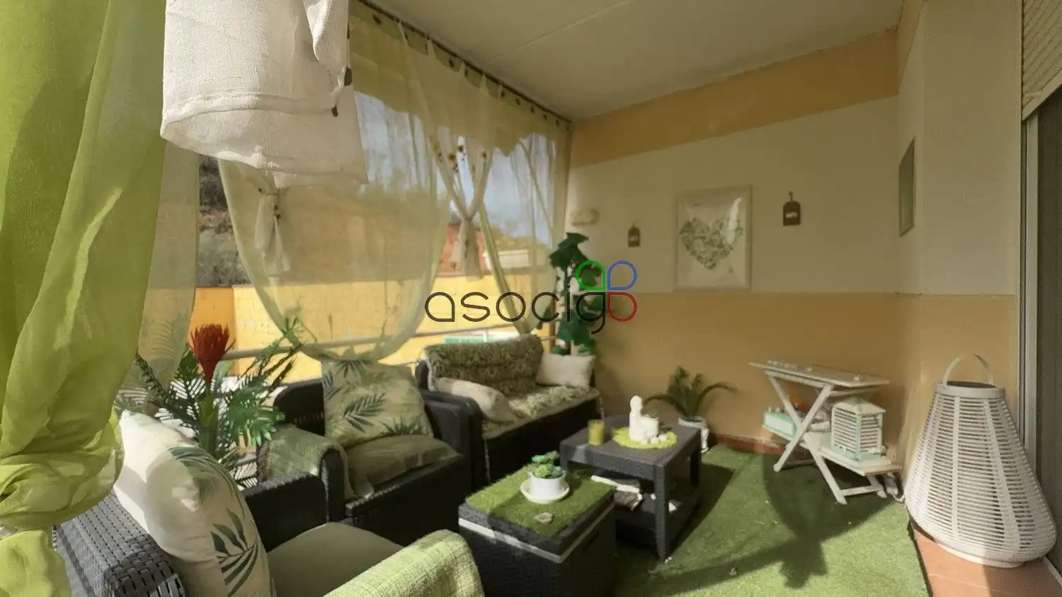 Habitación de Casa adosada en venta en Cabanillas del Campo con Calefacción, Jardín privado y Terraza