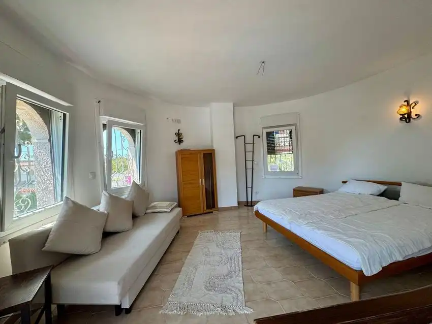 Dormitori de Casa o xalet en venda en Mont-roig del Camp amb Traster i Piscina