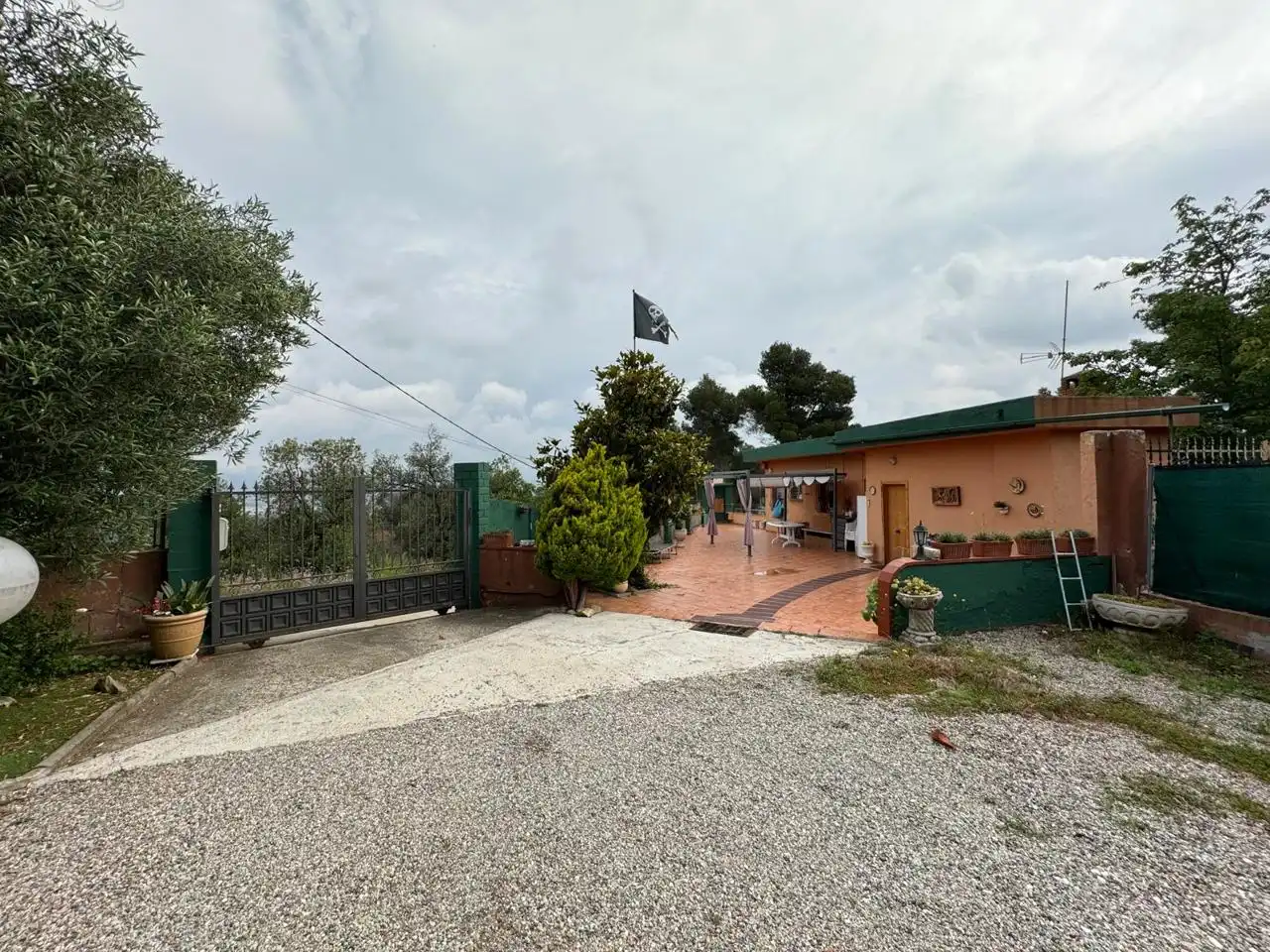 Vista exterior de Finca rústica en venta en Sant Fost de Campsentelles con Calefacción, Jardín privado y Parquet