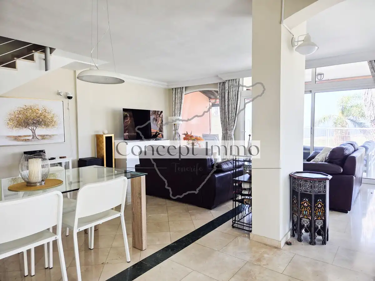 Detached homes for sale in Calle Tajore, Playa de Fañabé