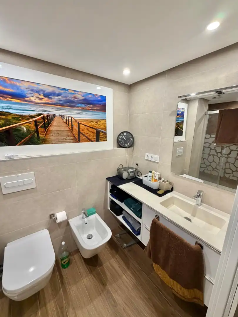 Badezimmer von Wohnung zur Miete in Valencia mit Klimaanlage, Heizung und Möbliert