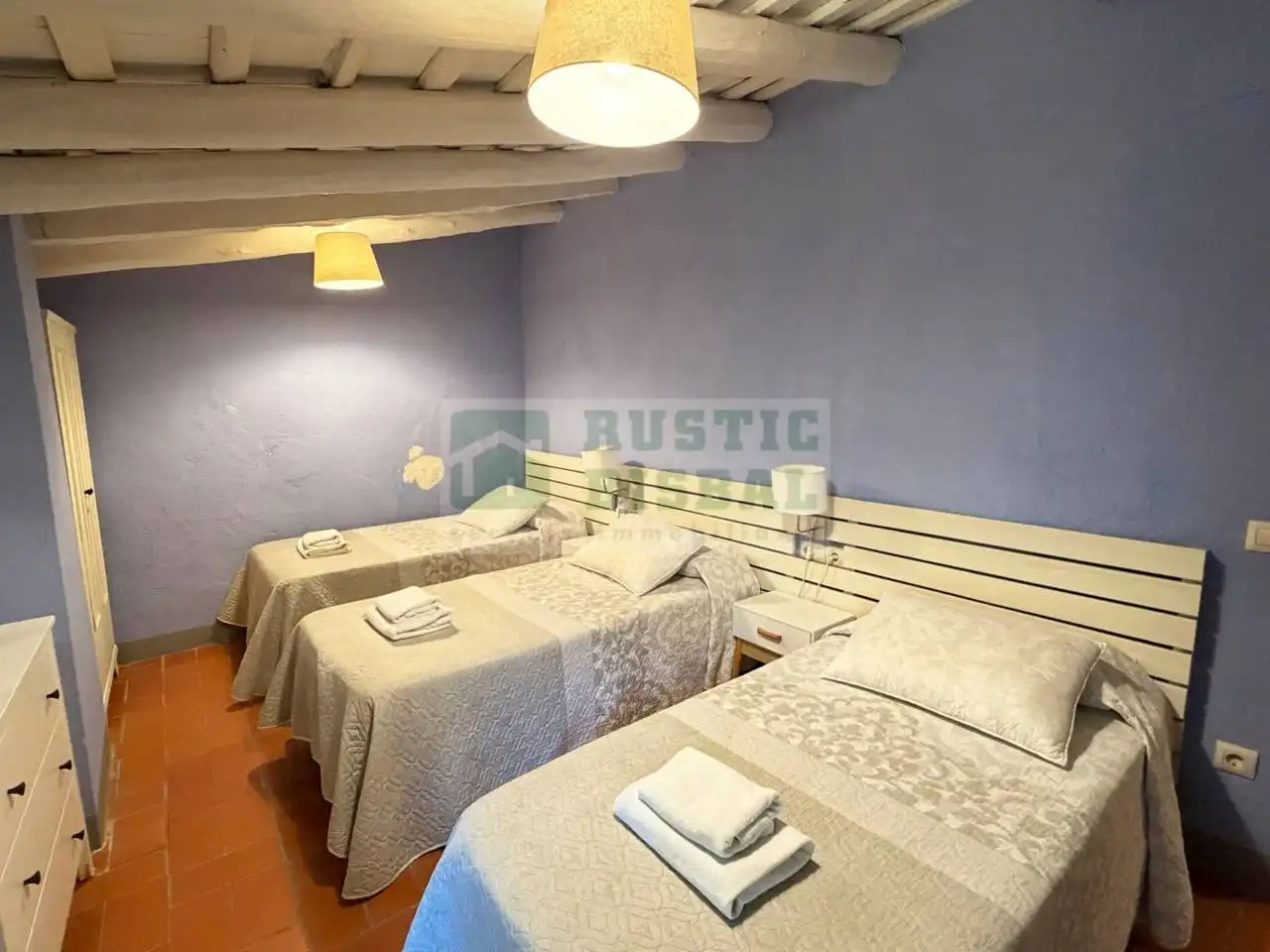 Habitación de Finca rústica de alquiler en Vilademuls con Aire acondicionado, Calefacción y Jardín privado