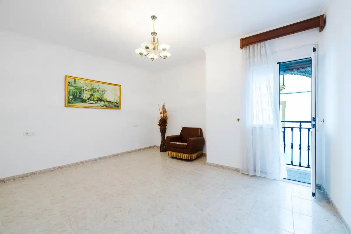 Sala de estar de Casa adosada en venta en Valle de Abdalajís con Calefacción, Terraza y Balcón