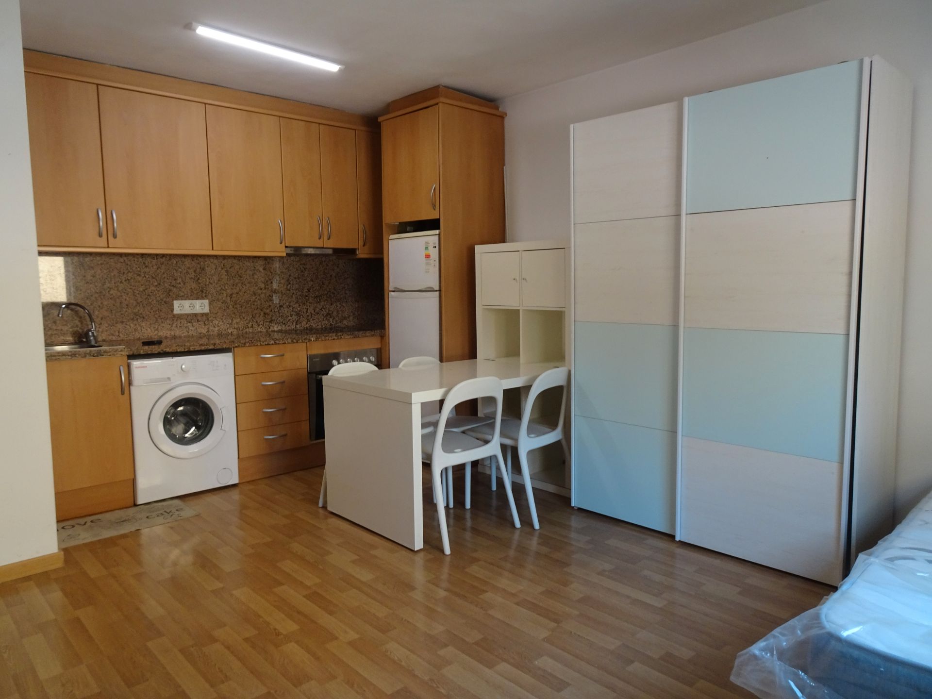 Cuina de Loft de lloguer en Reus amb Aire condicionat, Moblat i Es permeten mascotes