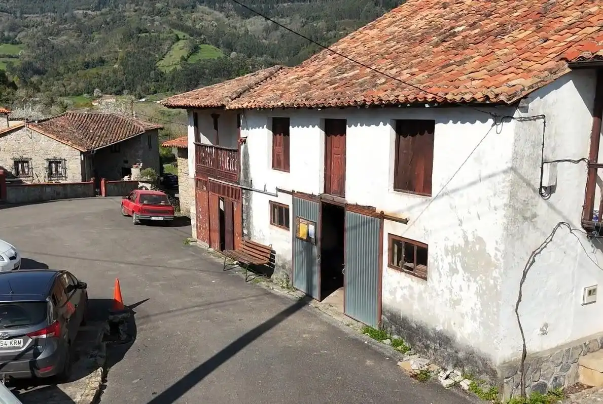 Vista exterior de Casa adosada en venda en Villaviciosa