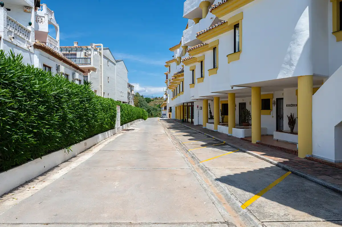 Apartamento con piscina en venta en Calahonda, imagen 29