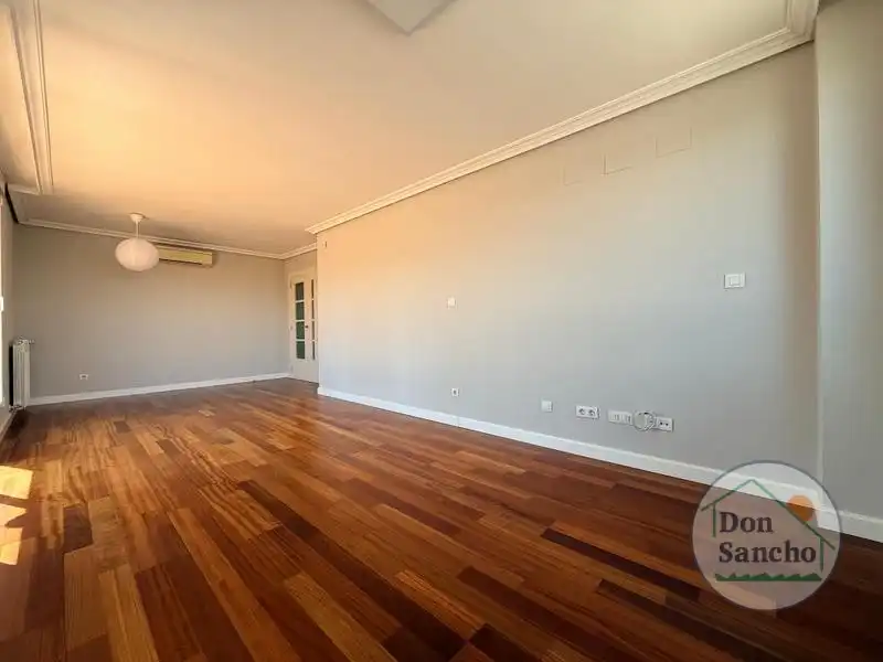 Living room of Attic for sale in Valladolid  with Air Conditioner, Heating and Terrace