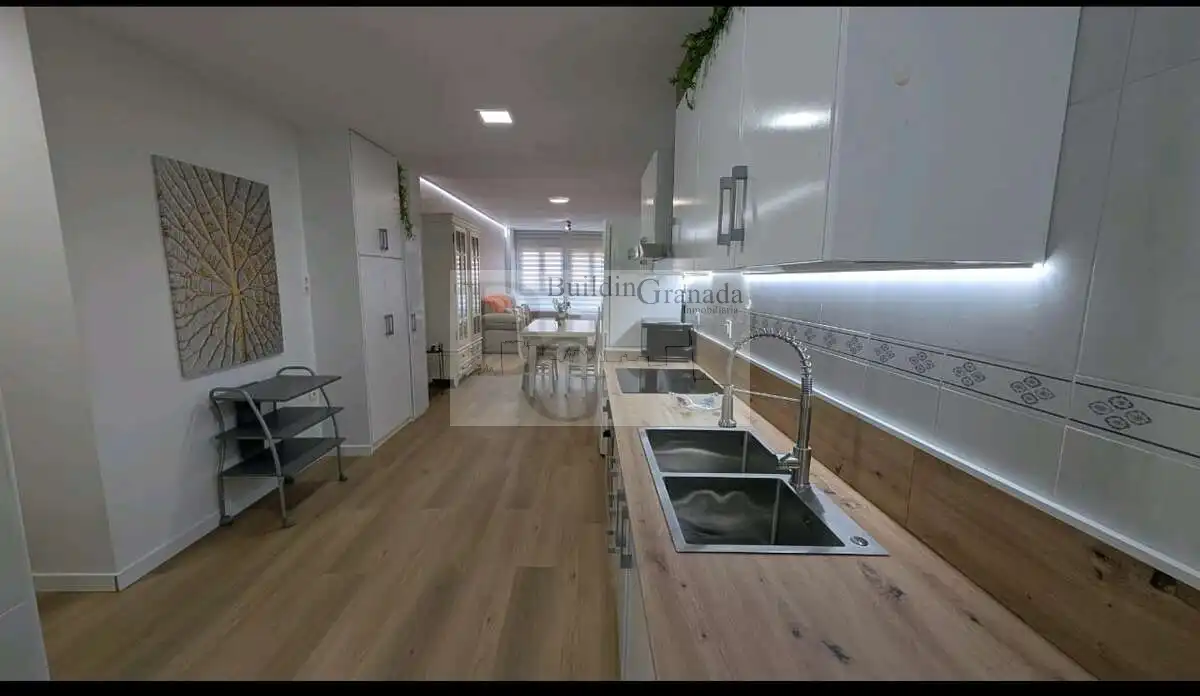 Kitchen of Flat for rent in Granada  with Heating, Furnished and Balcony