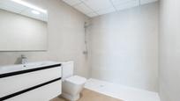 Bathroom of Attic for sale in El Vendrell  with Terrace and Oven