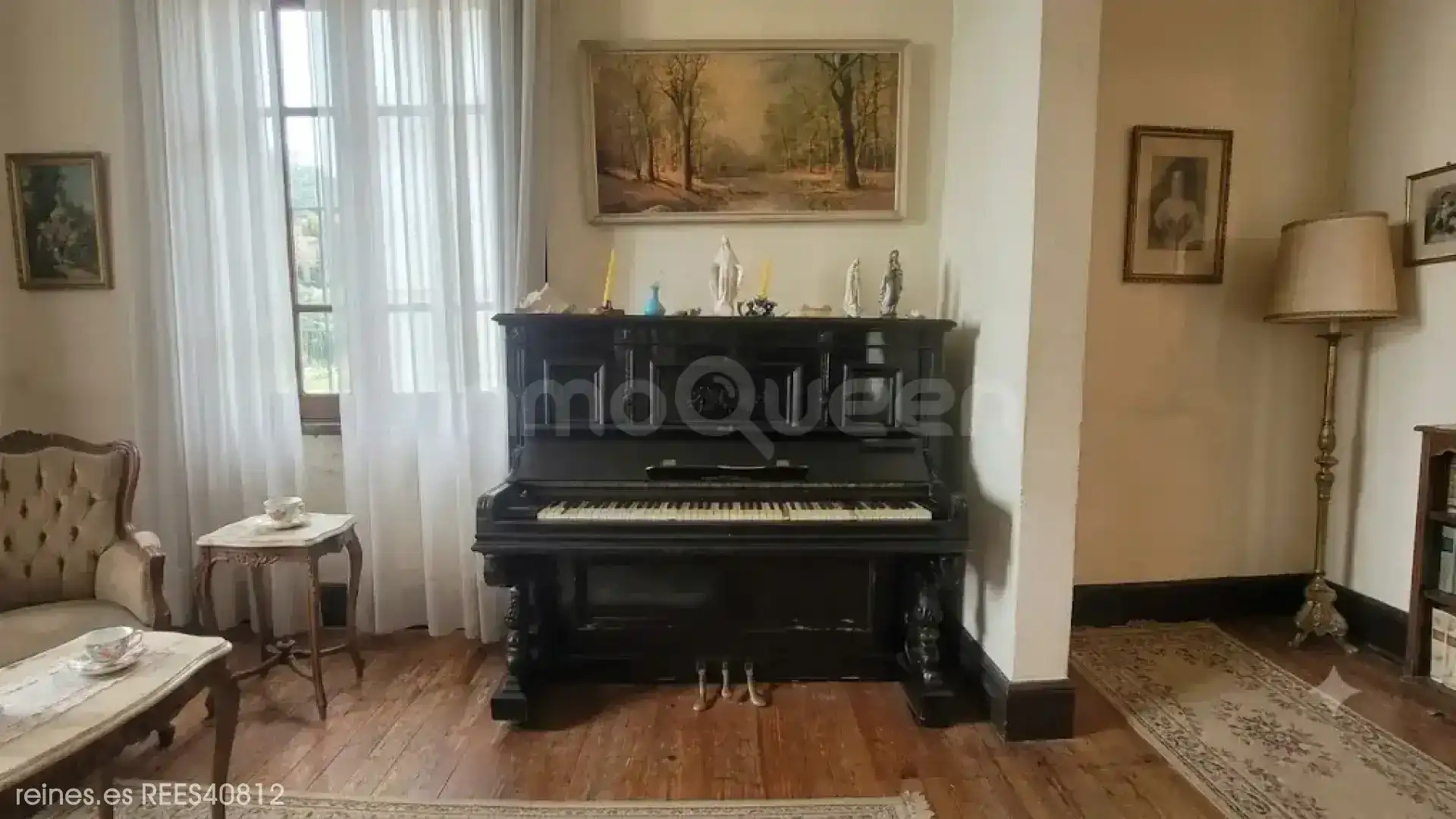 Sala d'estar de Casa o xalet en venda en Vegadeo amb Calefacció, Jardí privat i Terrassa