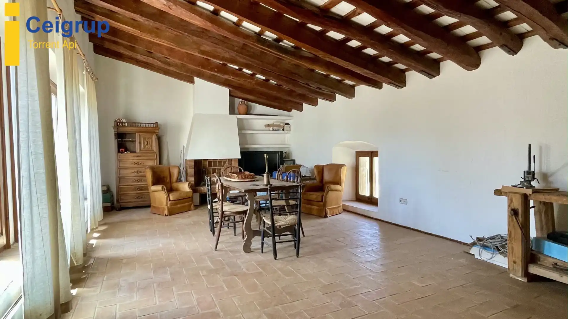Sala d'estar de Finca rústica en venda en Torroella de Montgrí amb Aire condicionat, Terrassa i Traster