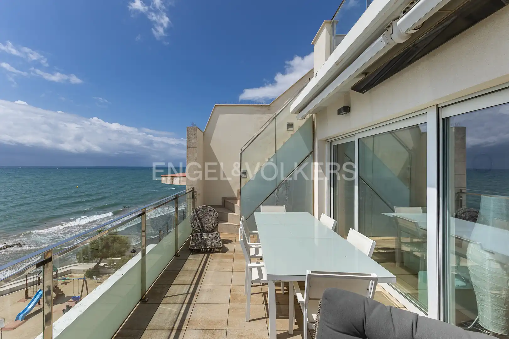 Terrace of Duplexes for sale in Sitges  with Air Conditioner, Heating and Parquet flooring