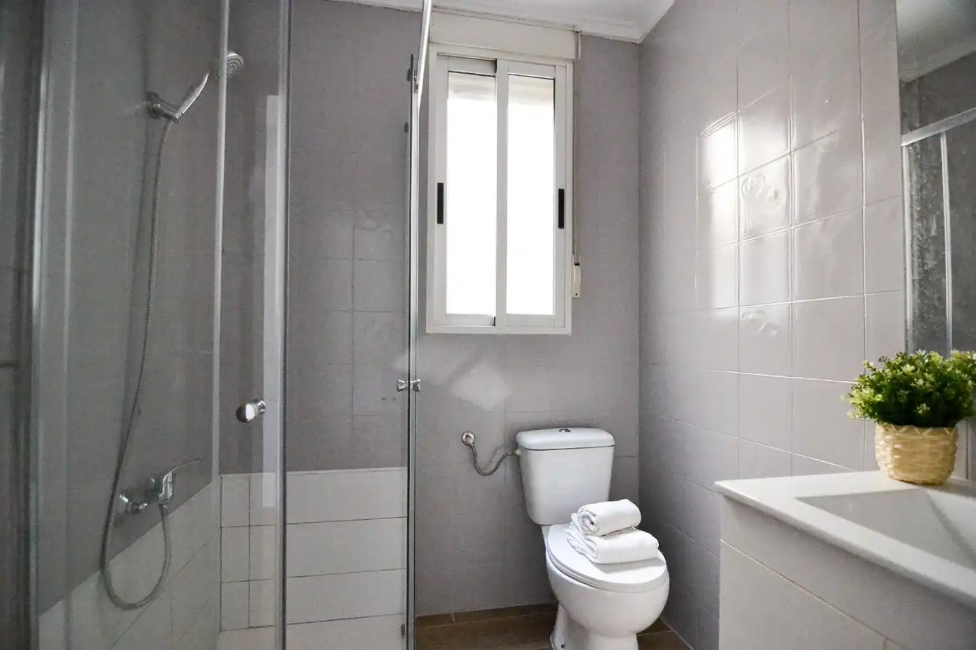 Piso con terraza en venta en Avenida Raval 109, imagen 18