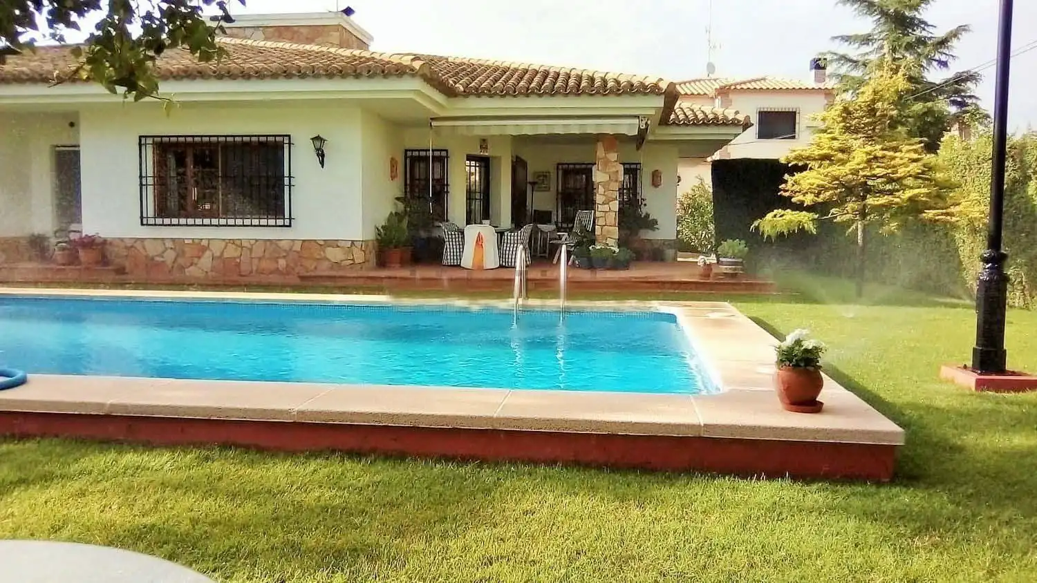 Piscina de Casa o xalet en venda en Albacete amb Aire condicionat, Jardí privat i Terrassa