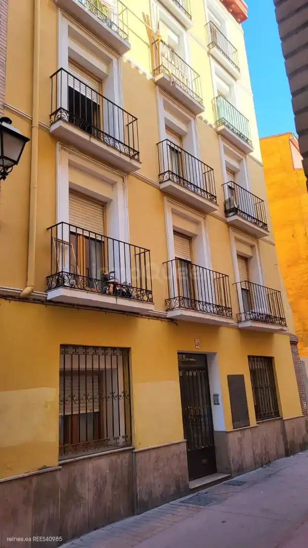 Vista exterior de Edifici en venda en Casco Histórico