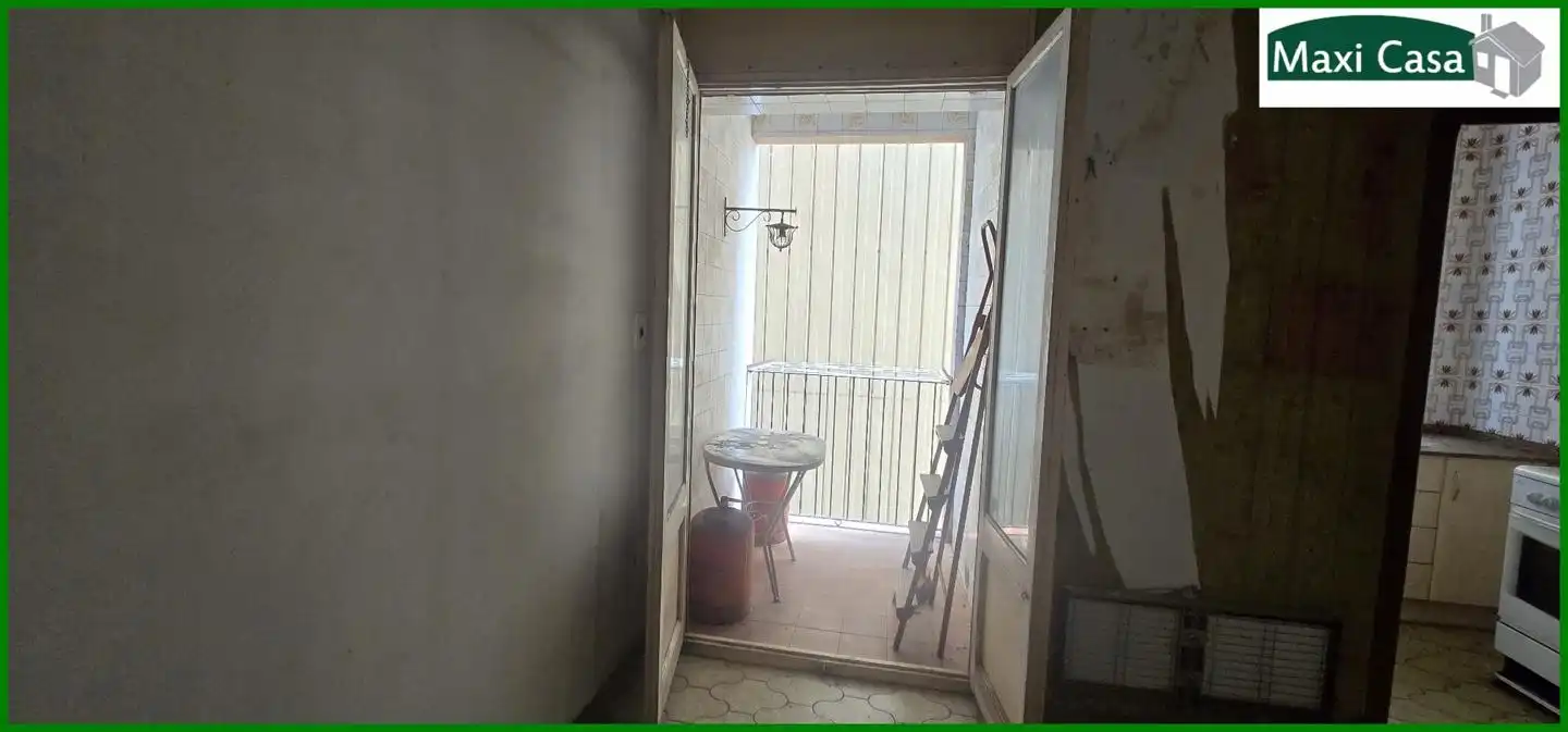 Piso en venta en Sabadell con Balcón