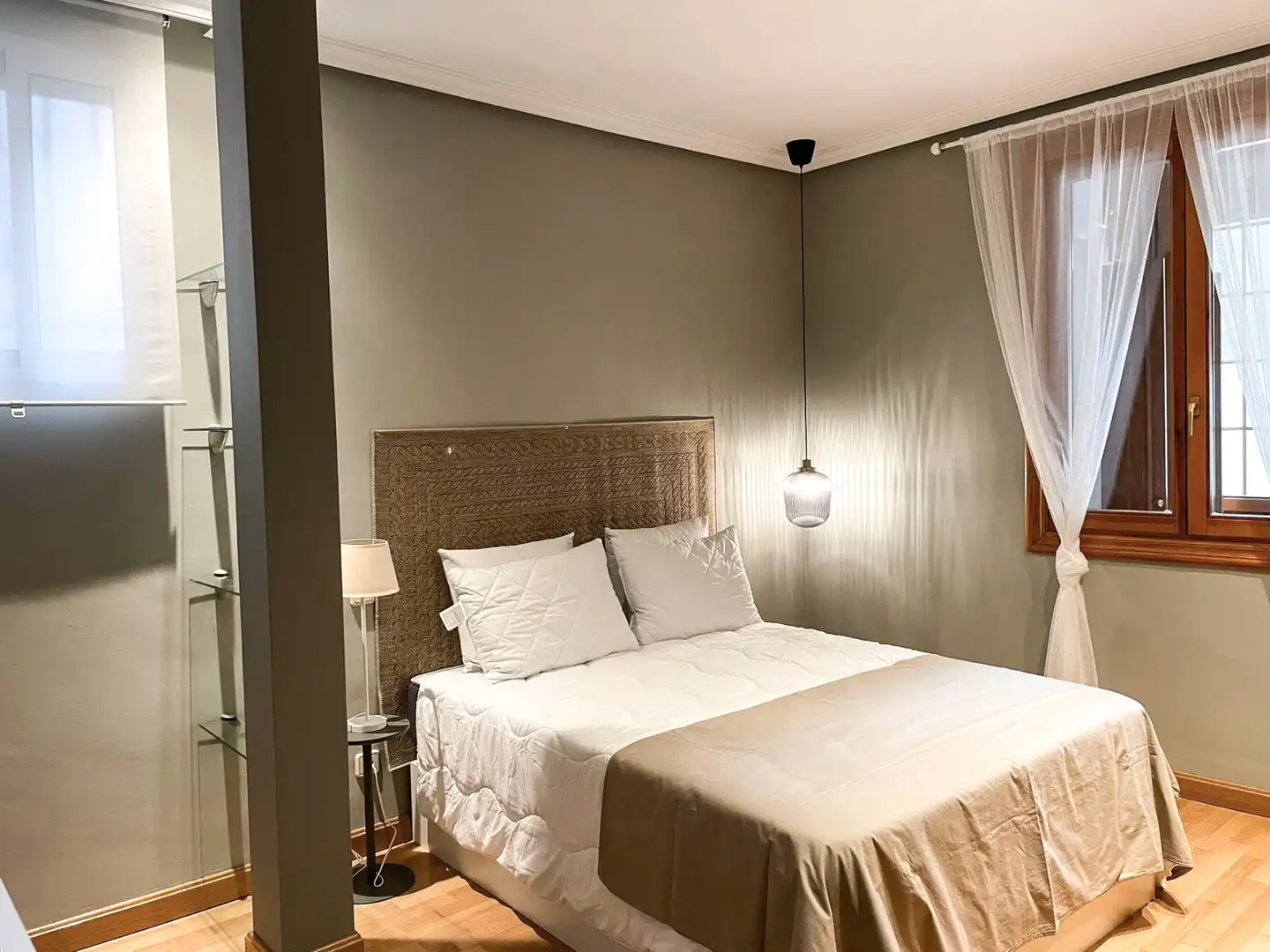 Dormitori de Pis en venda en Zaragoza amb Calefacció, Terrassa i Moblat