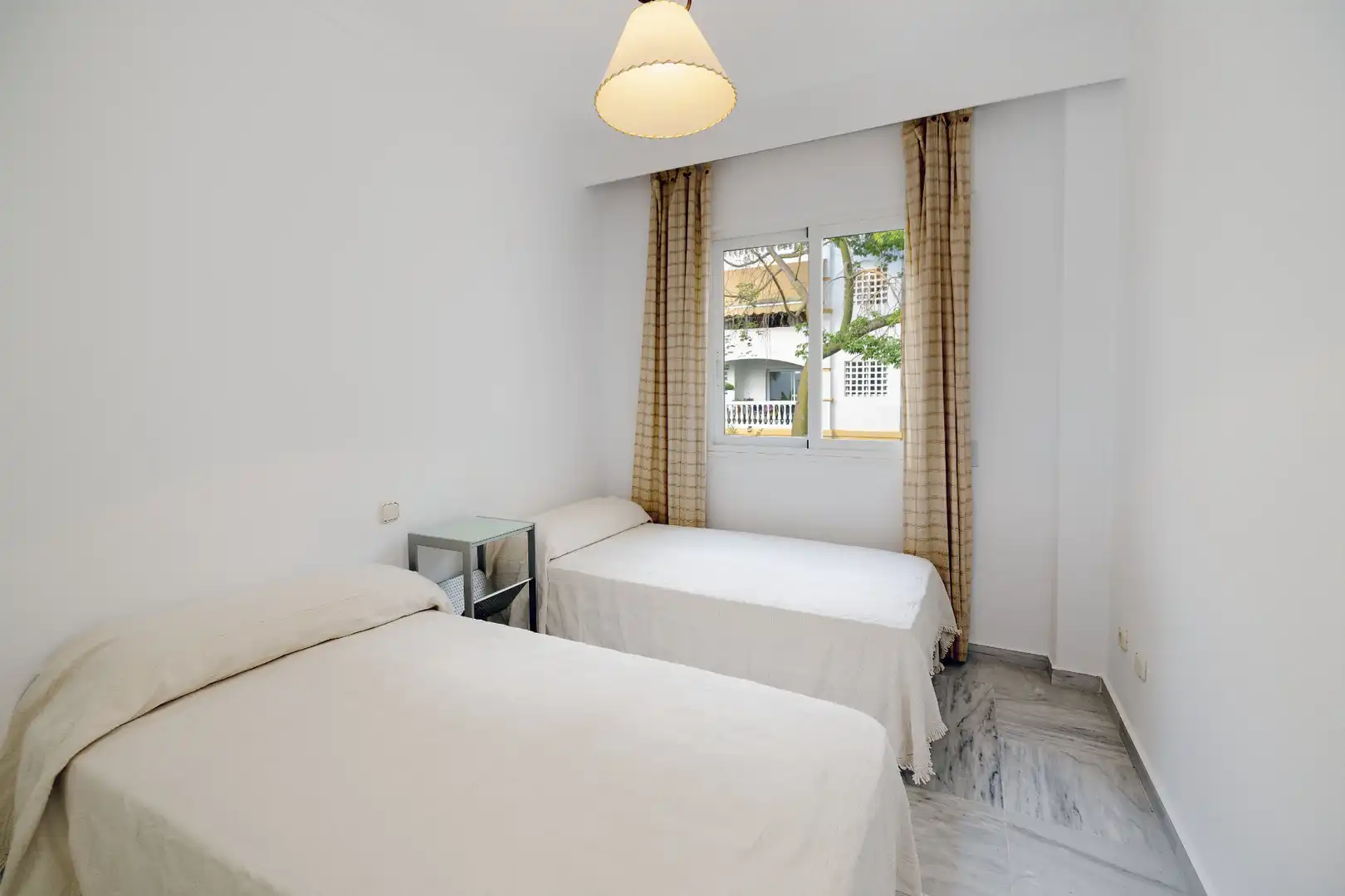 Bedroom of Flat for sale in Marbella  with Air Conditioner, Heating and Terrace