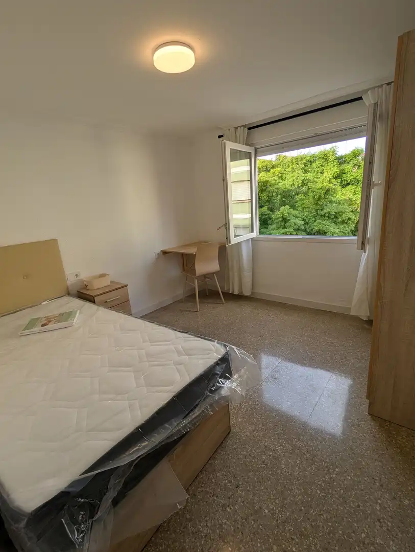 Habitación de Piso en venta en Paterna