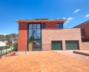 Exterior view of Single-family semi-detached for sale in Olèrdola  with Private garden, Terrace and Oven