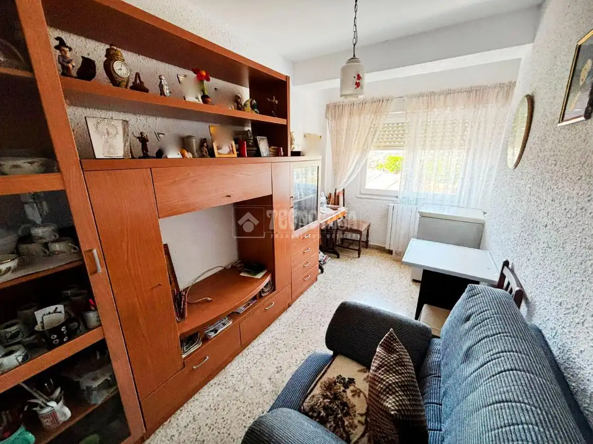 Living room of Flat for sale in Zaragoza  with Heating and Balcony