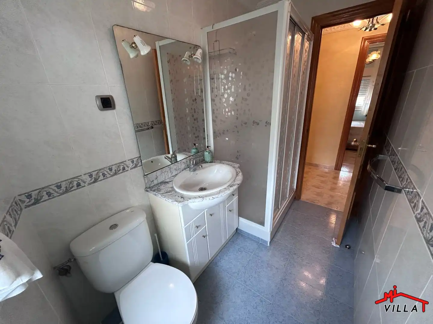 Baño de Piso en venta en Colindres con Amueblado