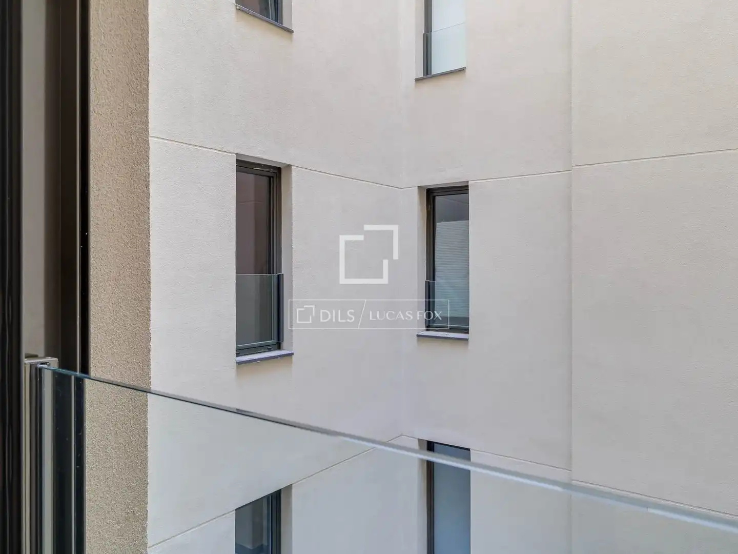 Balcony of Flat for rent in Barcelona  with Air Conditioner, Parquet flooring and Furnished
