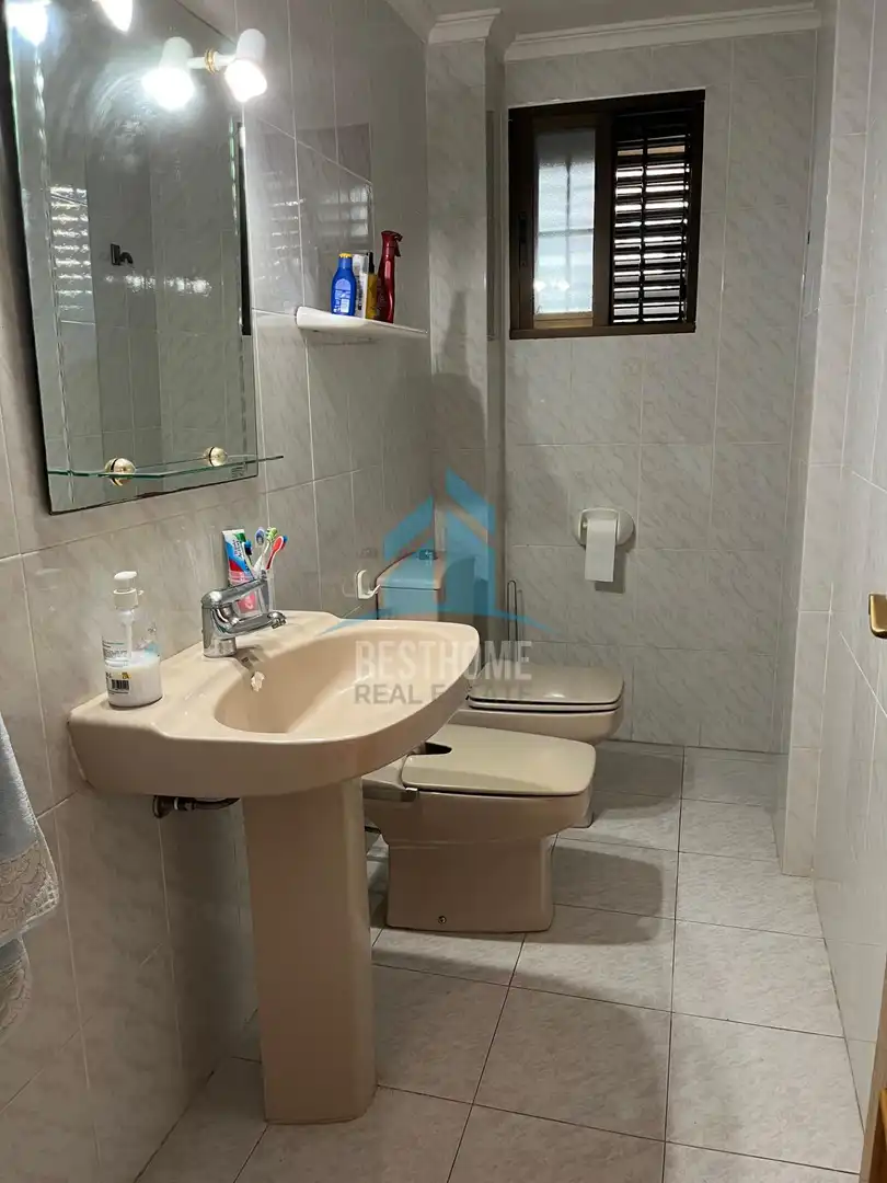 Bany de Casa adosada en venda en Sueca amb Jardí privat, Terrassa i Traster