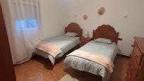 Schlafzimmer von Wohnung miete in Torrelavega  mit Heizung und Möbliert