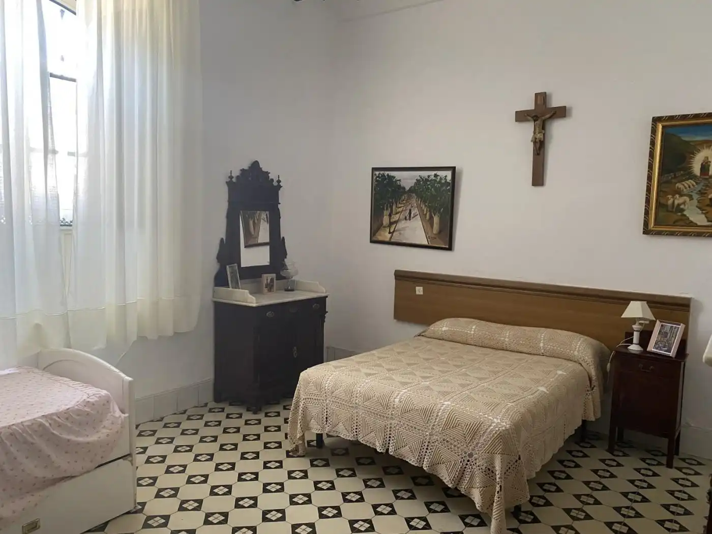 Dormitori de Casa o xalet en venda en El Pedroso amb Terrassa, Traster i Balcó