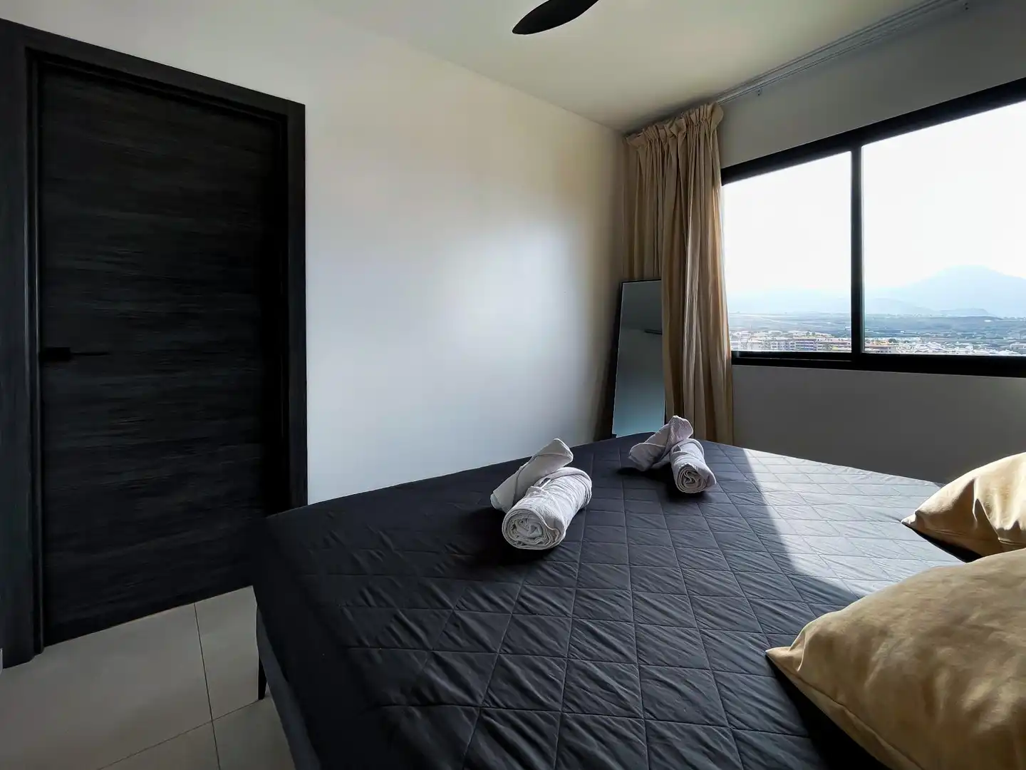 Apartamento con piscina en venta en Avenida Adeje 300 10, imagen 16