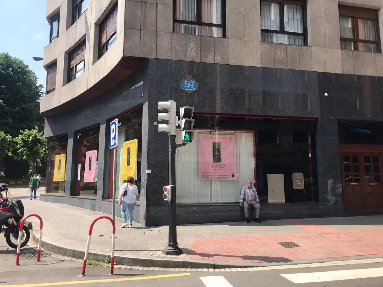 Business premises to rent in Sabino Arana Etorbidea, imagen 12