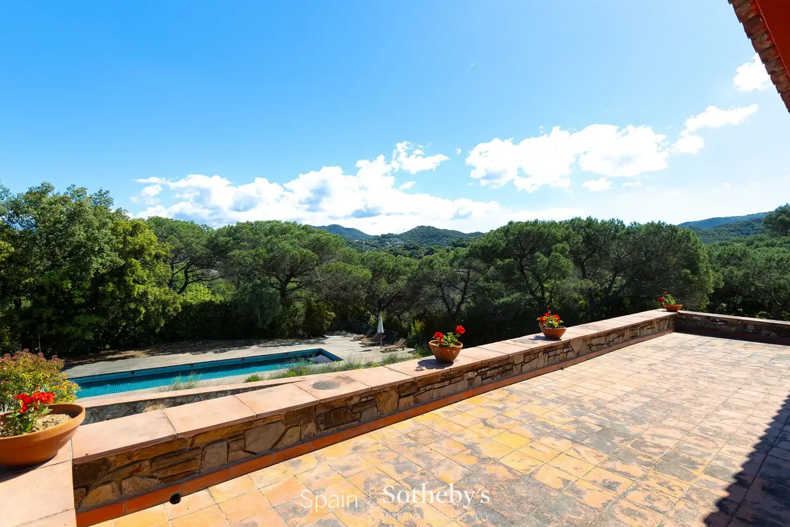 House with pool for sale in Av. Can Corbera, imagen 19