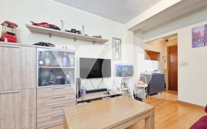 Bedroom of Flat for sale in  Madrid Capital  with Air Conditioner and Storage room