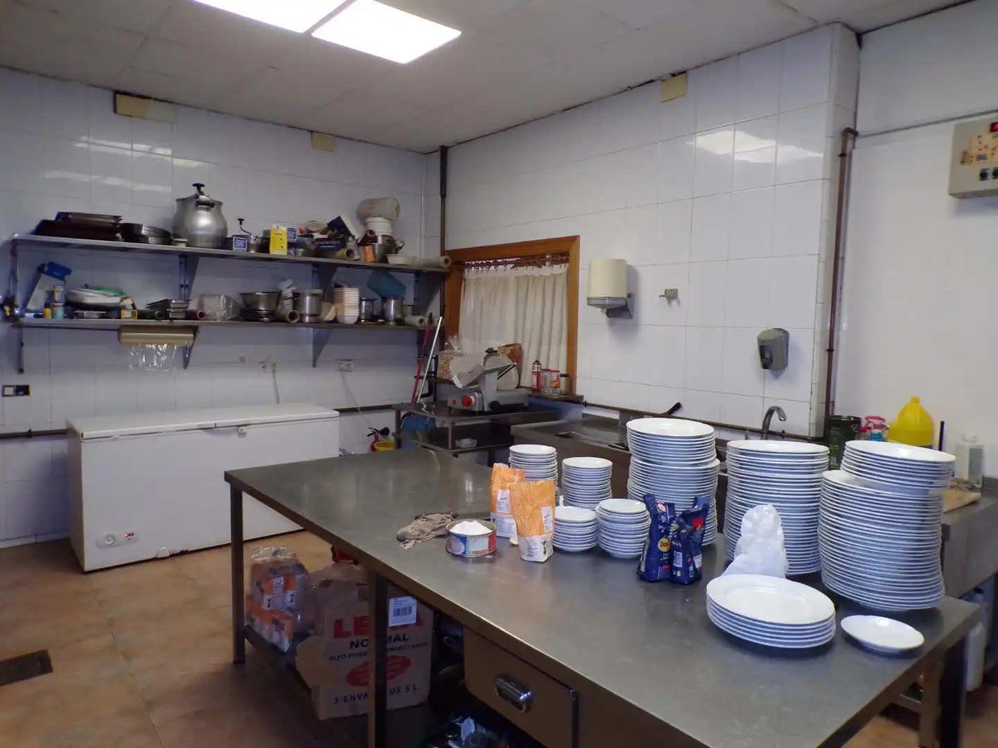 Kitchen of Commercial properties for sale in Castellón de la Plana / Castelló de la Plana  with Air Conditioner, Terrace and Furnished