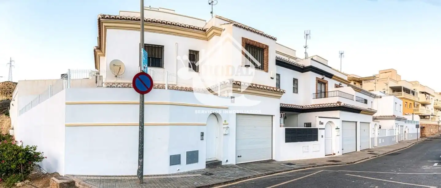Vista exterior de Dúplex en venta en Huércal de Almería con Aire acondicionado, Calefacción y Jardín privado