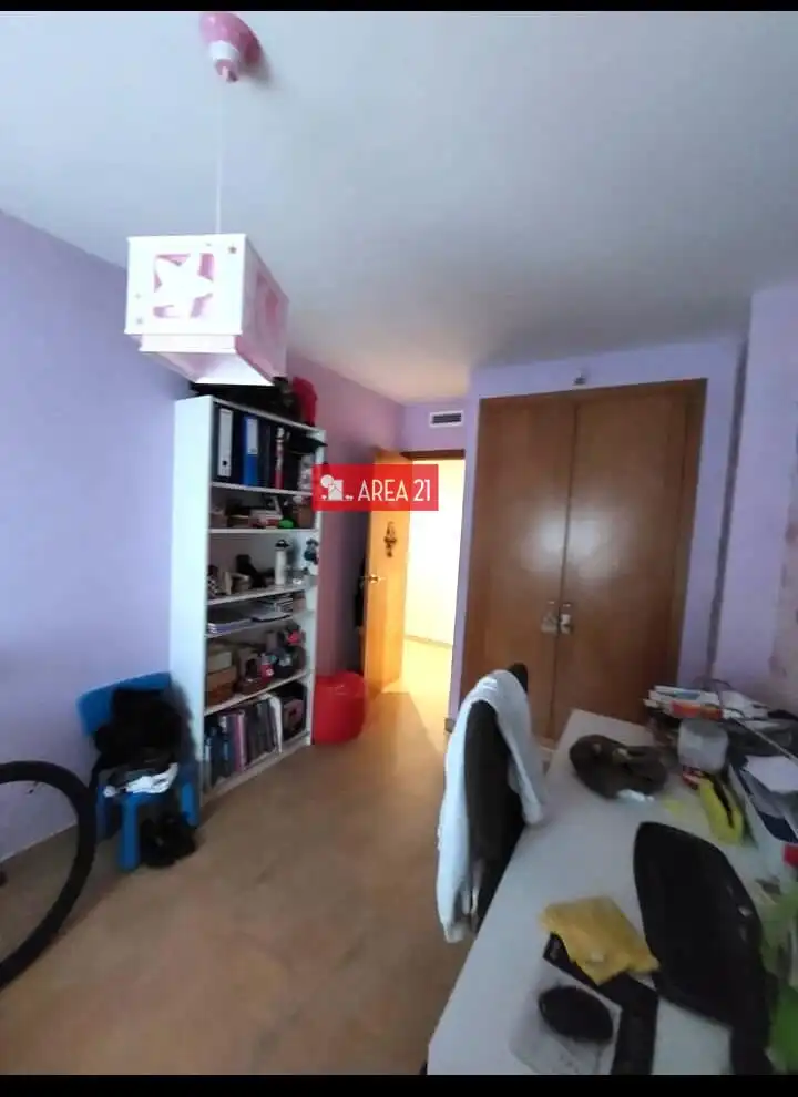 Flat for sale in La Pobla de Vallbona  with Air Conditioner and Heating
