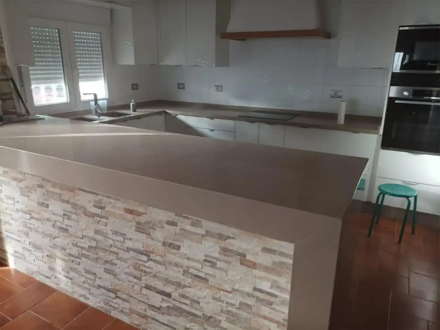 Cuina de Casa o xalet de lloguer en El Rosario amb Piscina i Balcó