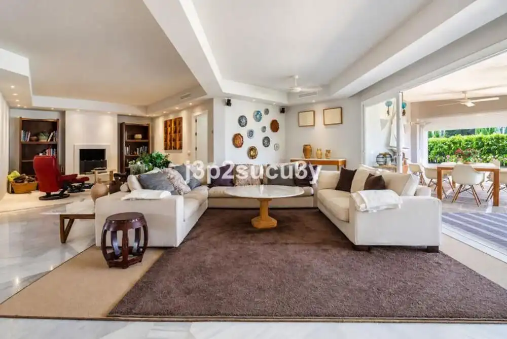 Sala d'estar de Casa o xalet de lloguer en Marbella amb Aire condicionat, Jardí privat i Terrassa